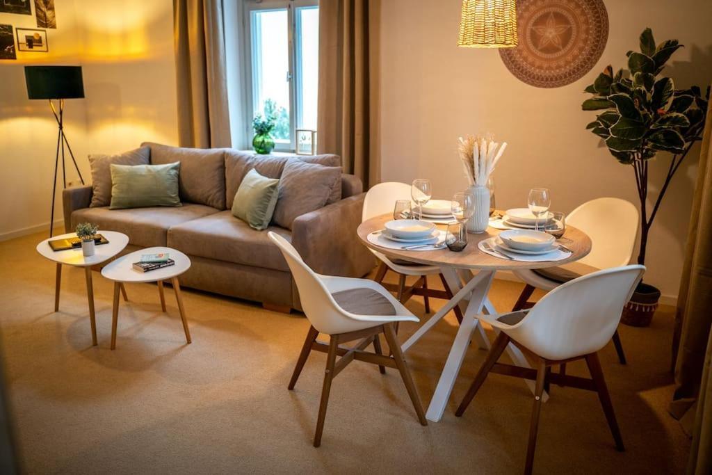Apartment I 100m Kurpark I Wintergarten Boxspringbett I Netflix Bad Salzuflen