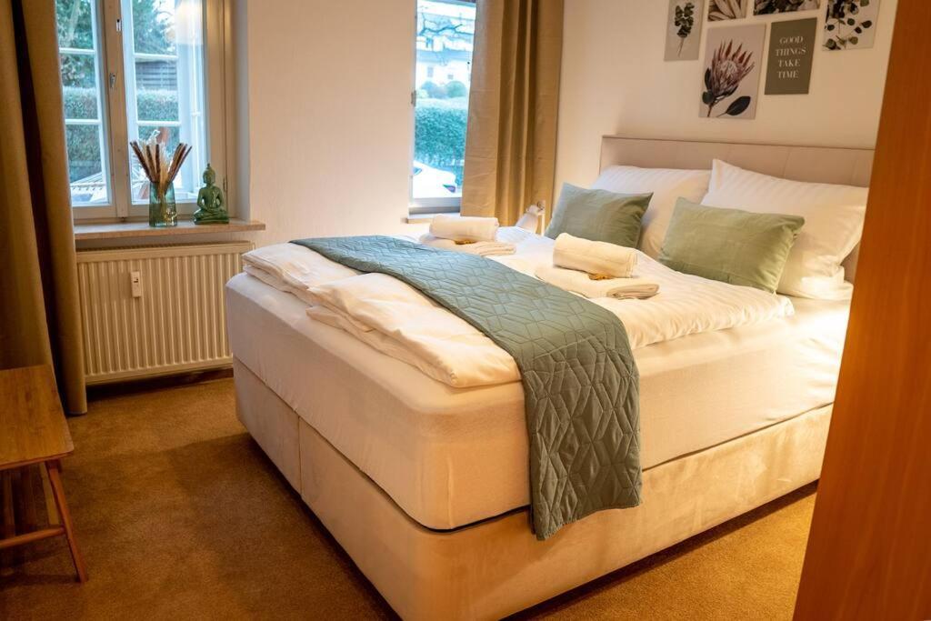 I 100m Kurpark I Wintergarten Boxspringbett I Netflix * Bad Salzuflen